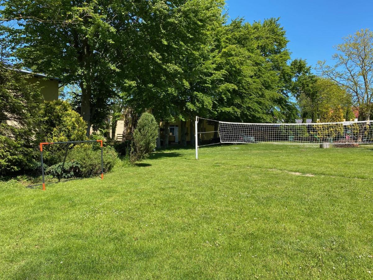 Apartamenty Pod Modrzewiem Ustronie Morskie Exterior foto